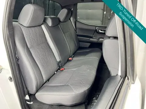 Toyota Tacoma photo 18