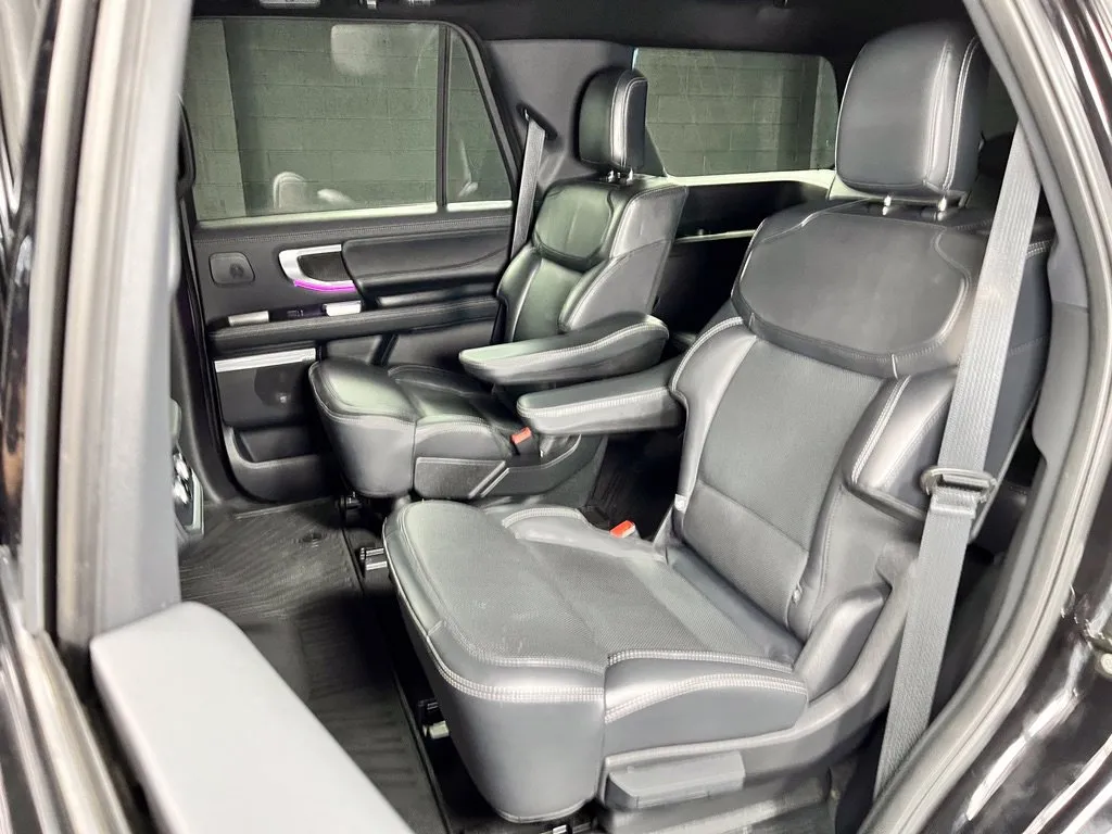 Ford Expedition photo 17