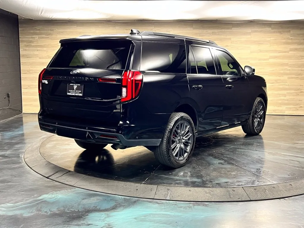 Ford Expedition photo 16