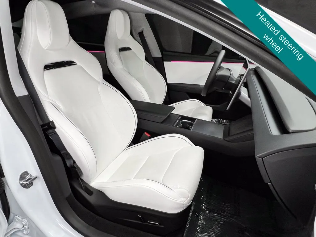 Tesla Model 3 photo 7