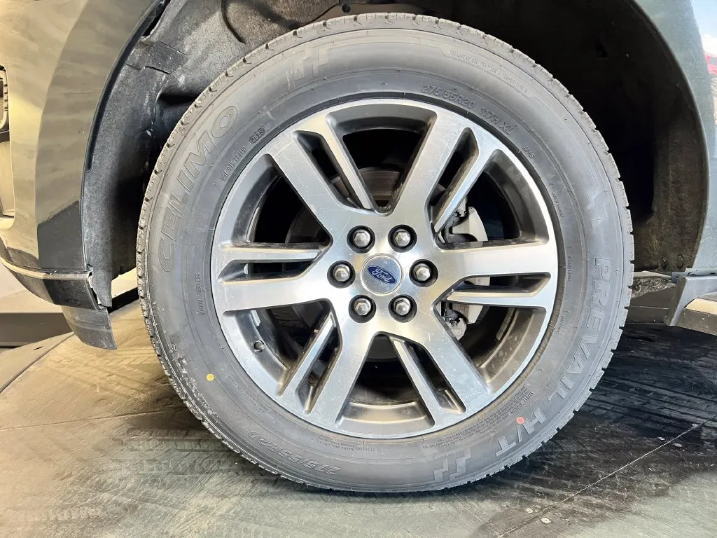Ford Expedition MAX photo 30