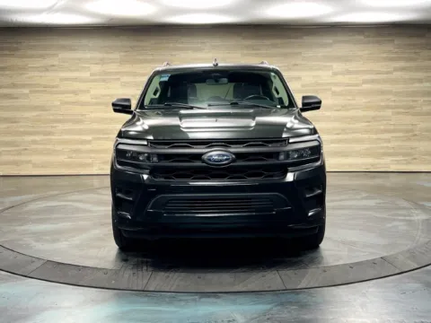 More photos of 2022 Ford Expedition Max XLT at Parkline Motors, UT