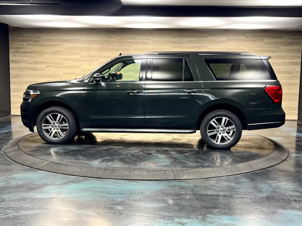 Ford Expedition MAX photo 13