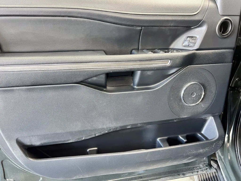 Ford Expedition MAX photo 26