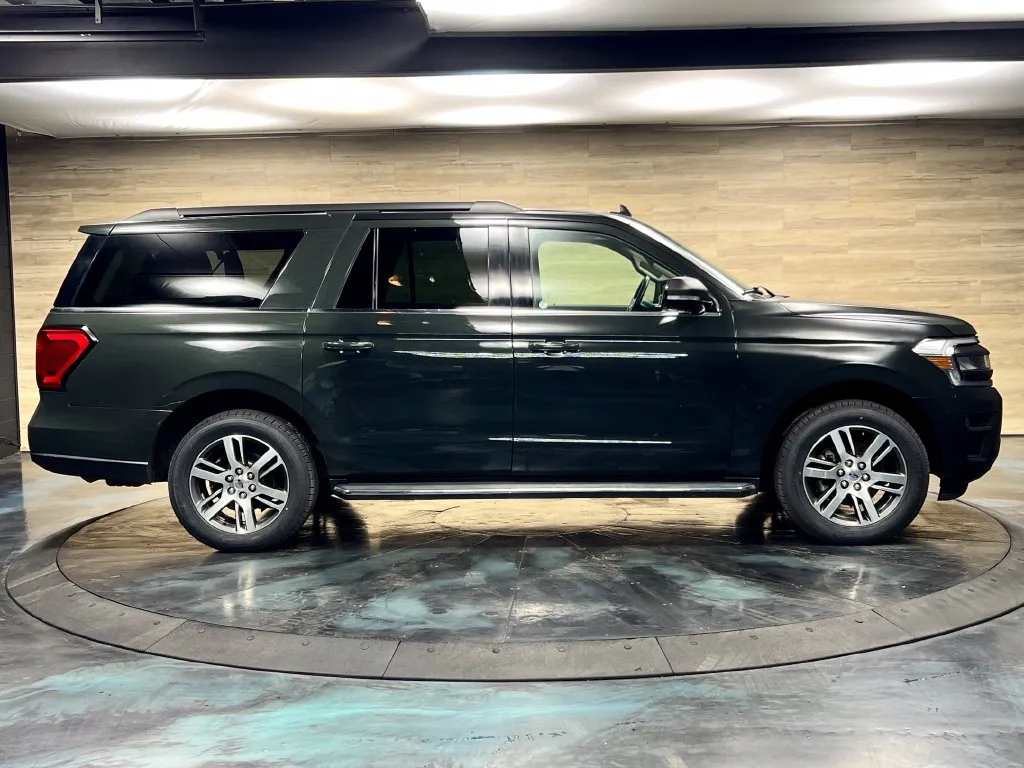 Ford Expedition MAX photo 28