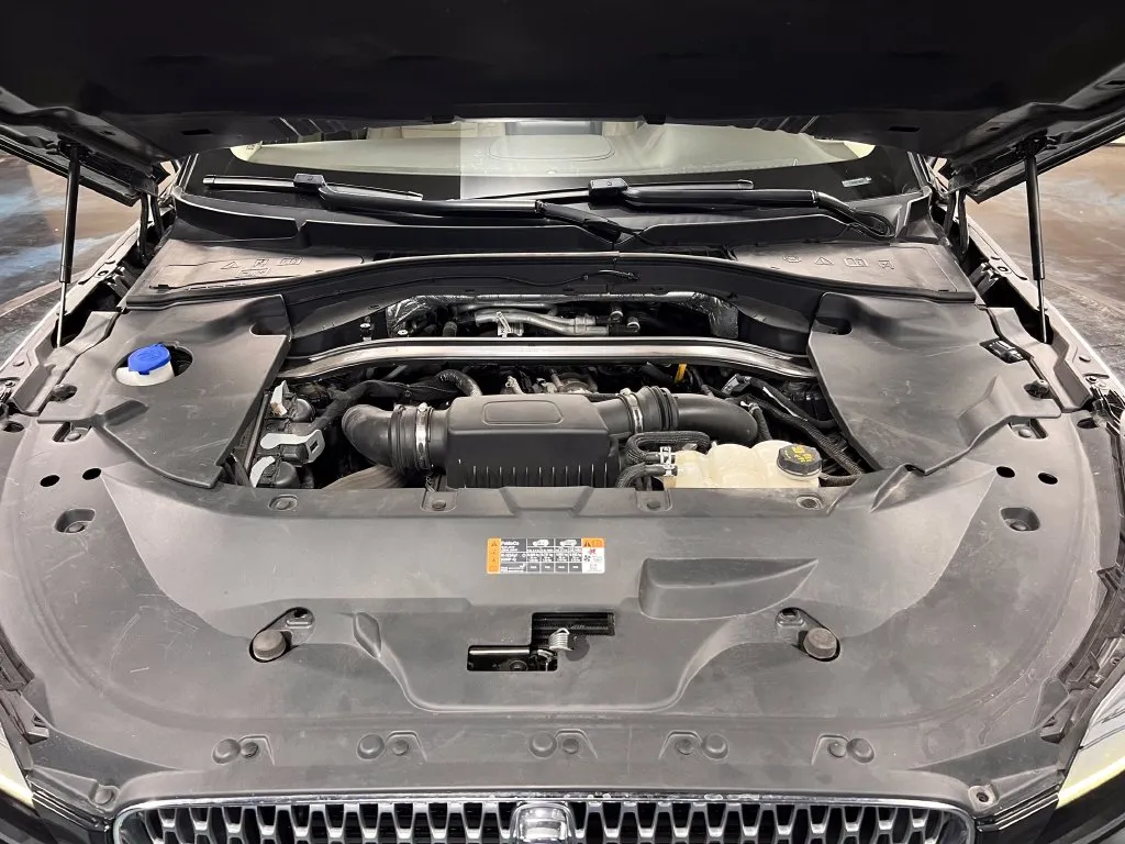 Lincoln Aviator photo 20