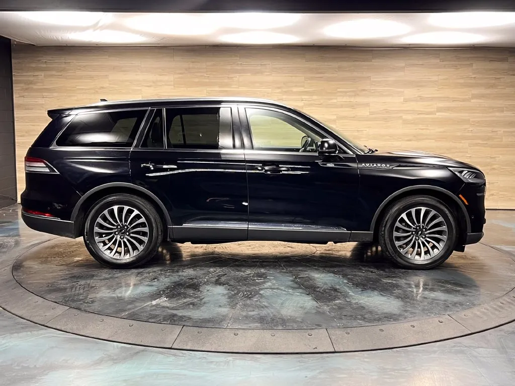 Lincoln Aviator photo 31