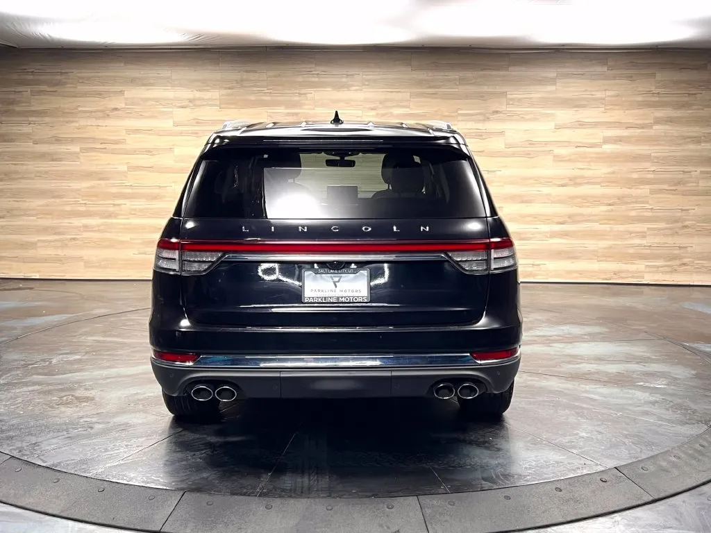 Lincoln Aviator photo 26