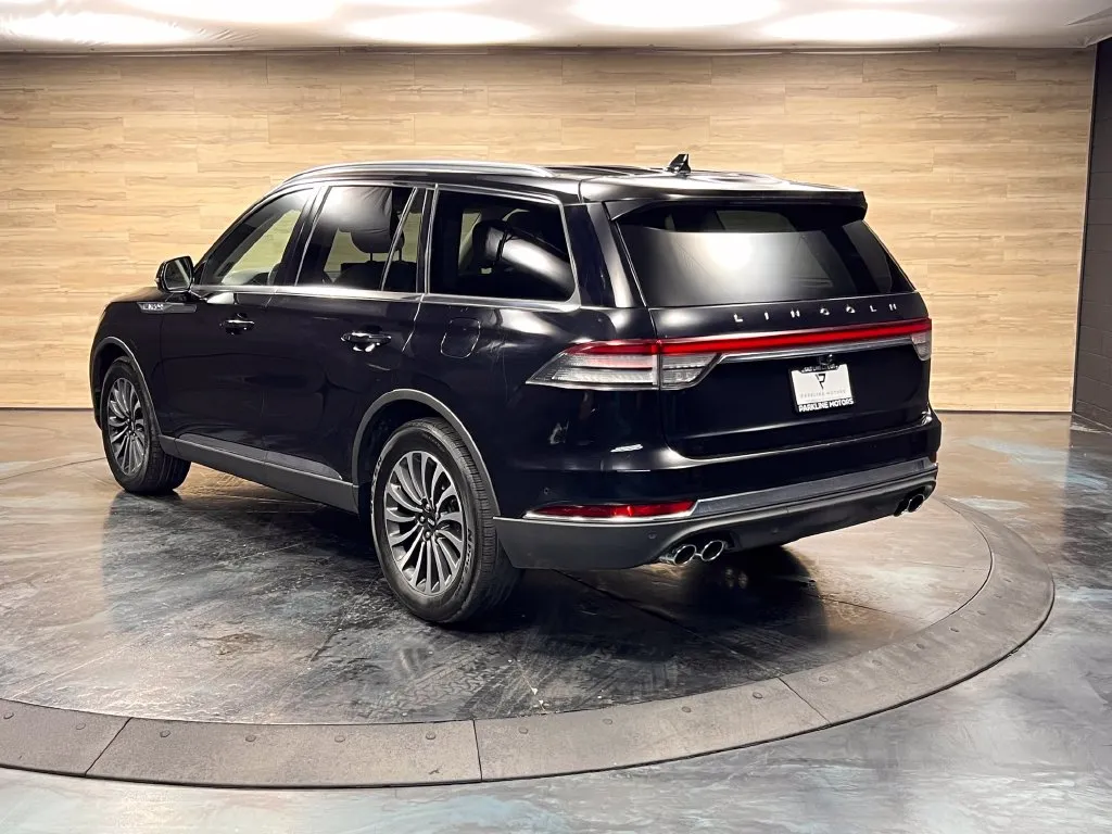 Lincoln Aviator photo 25