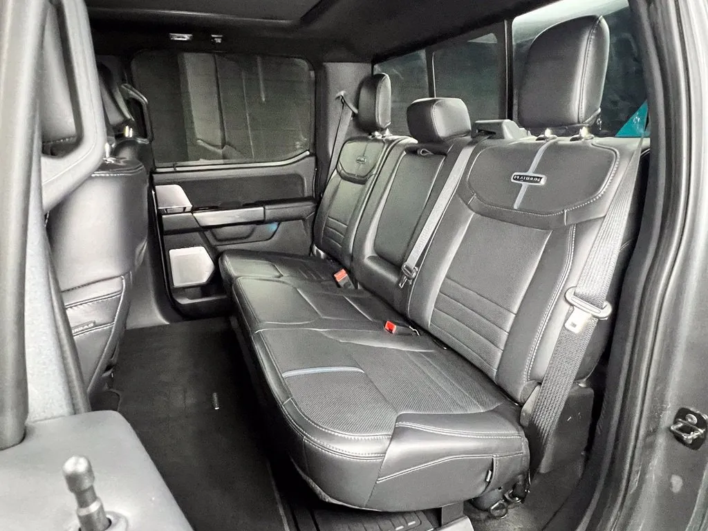 Ford F-150 photo 17