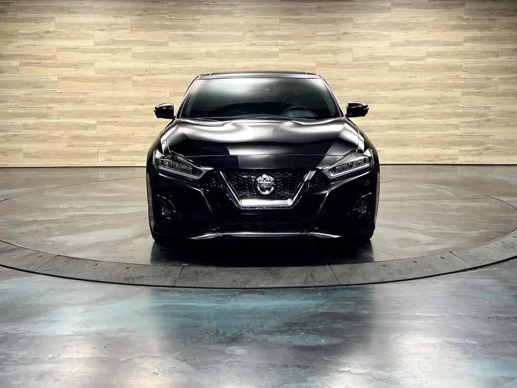 Nissan Maxima photo 8