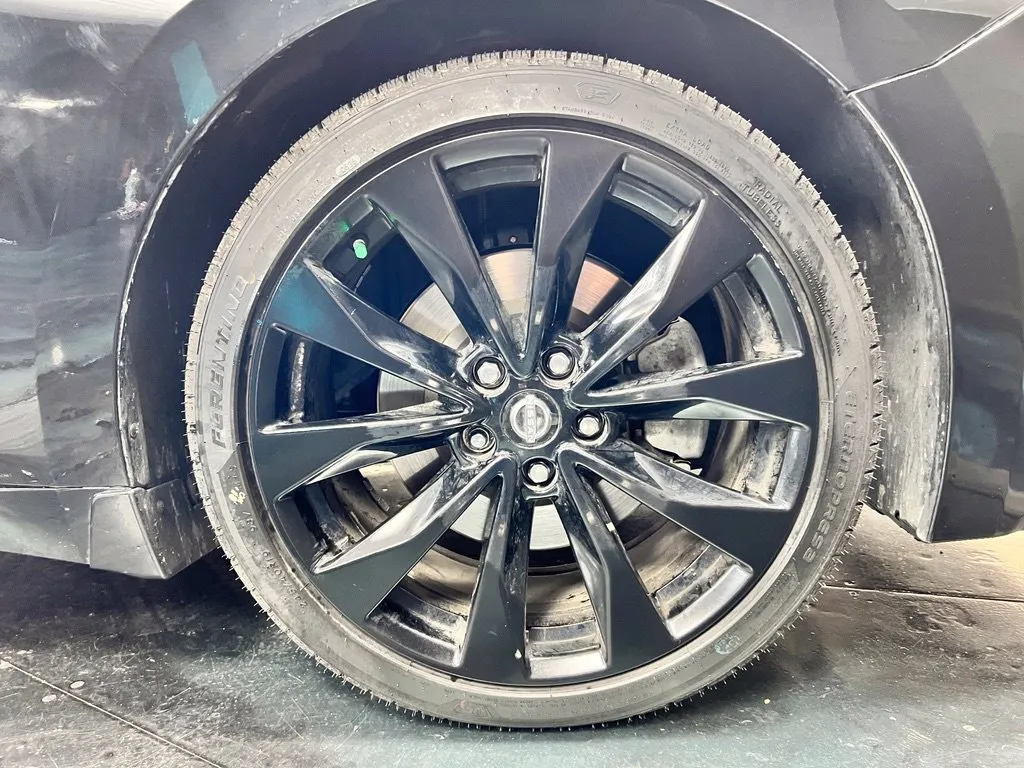 Nissan Maxima photo 10