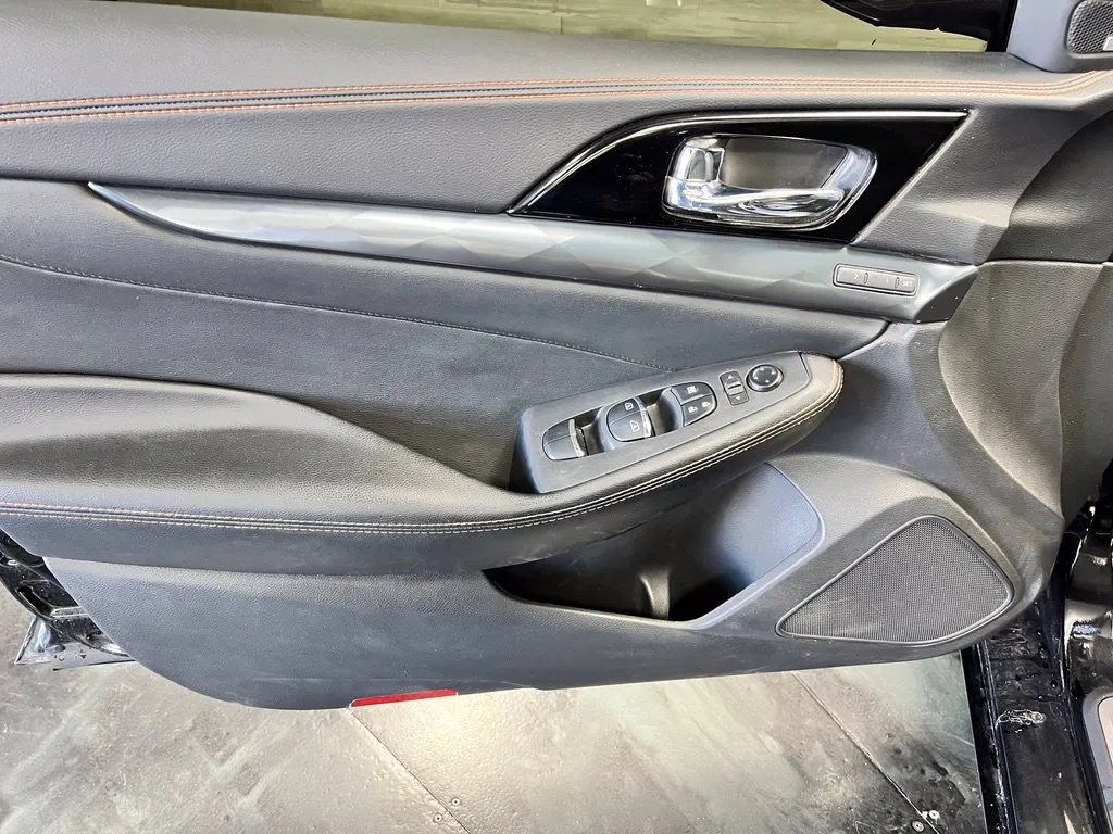 Nissan Maxima photo 23