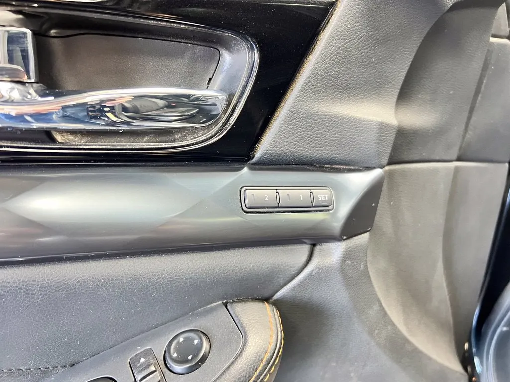 Nissan Maxima photo 24