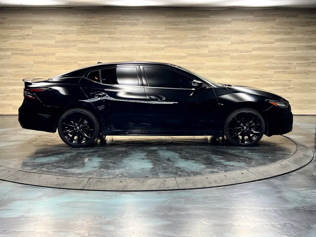 Nissan Maxima photo 26