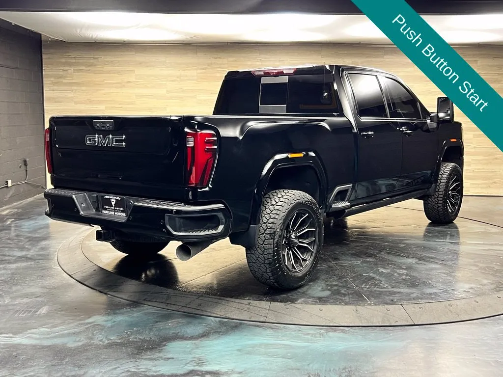 GMC Sierra photo 16