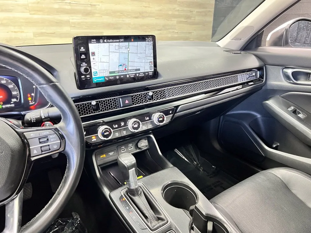 Honda Civic photo 12