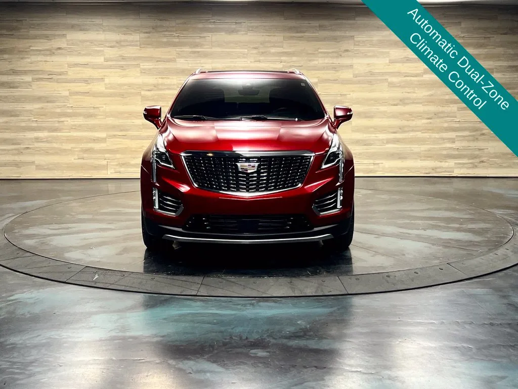 Cadillac XT5 photo 8