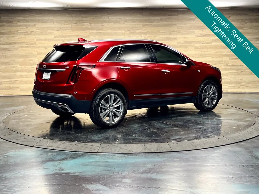 Cadillac XT5 photo 13