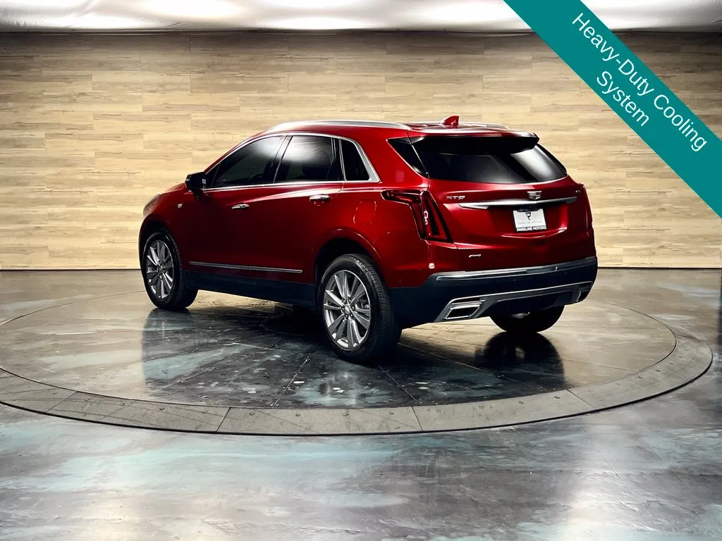 Cadillac XT5 photo 16
