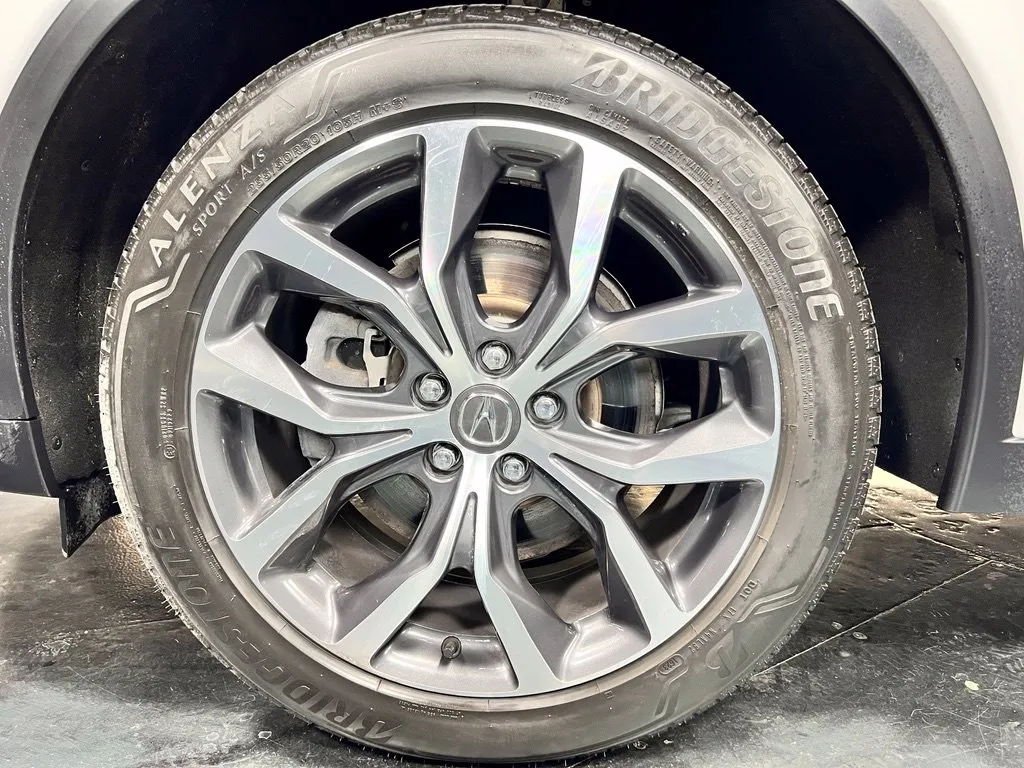 Acura MDX photo 10