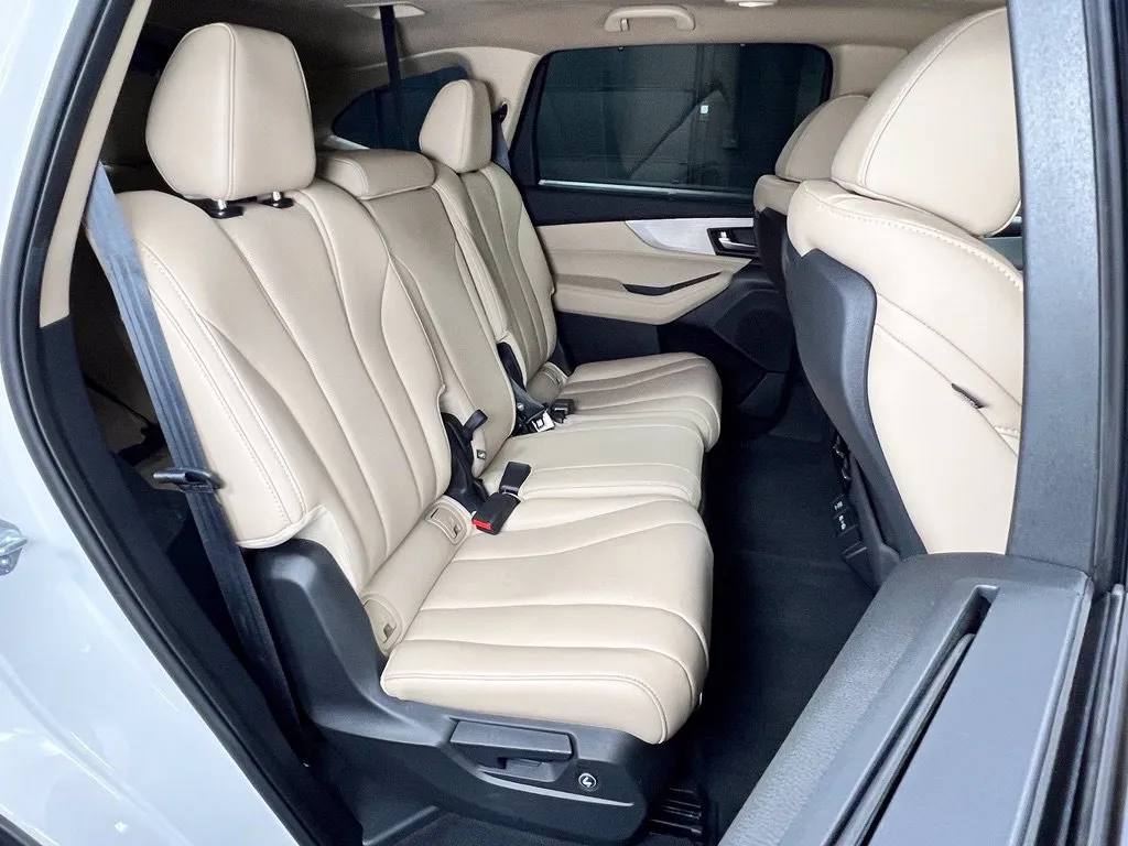 Acura MDX photo 17