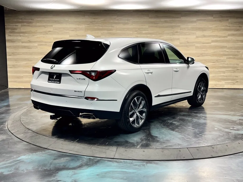 Acura MDX photo 14