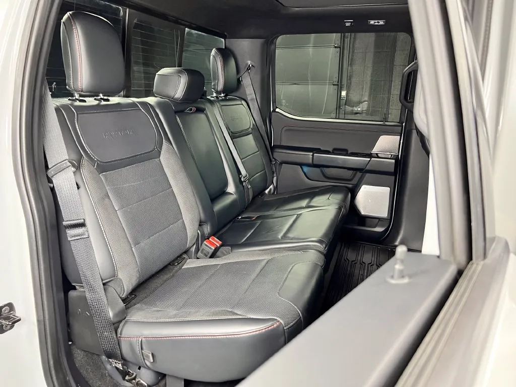 Ford F-150 photo 18