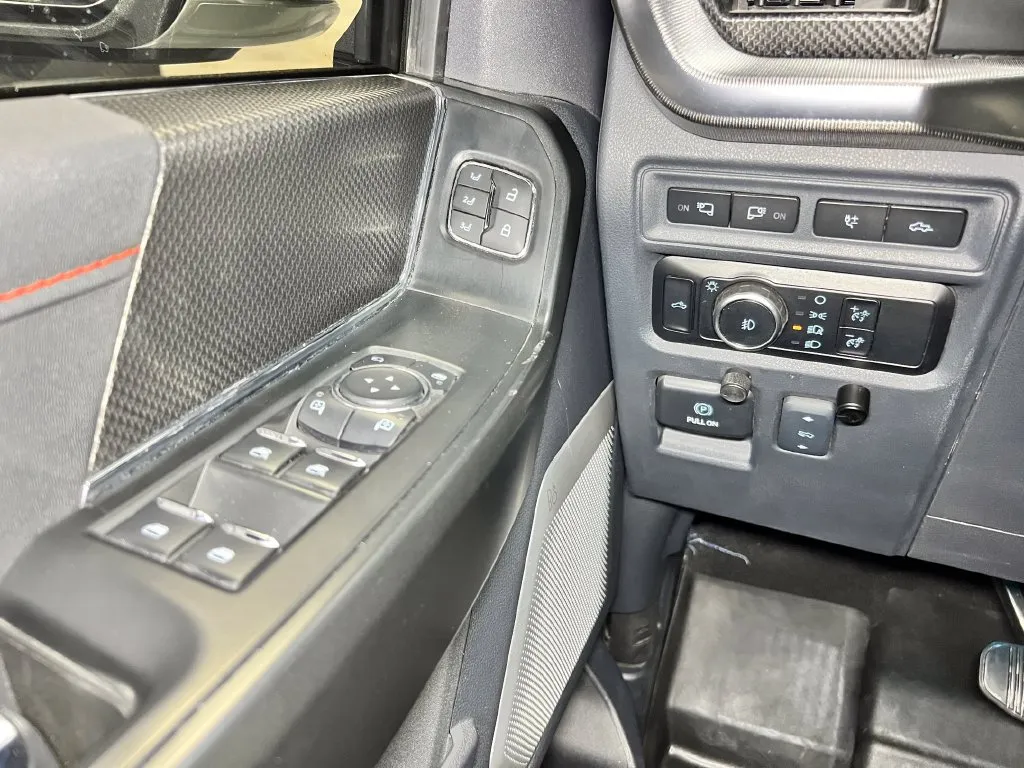 Ford F-150 photo 24