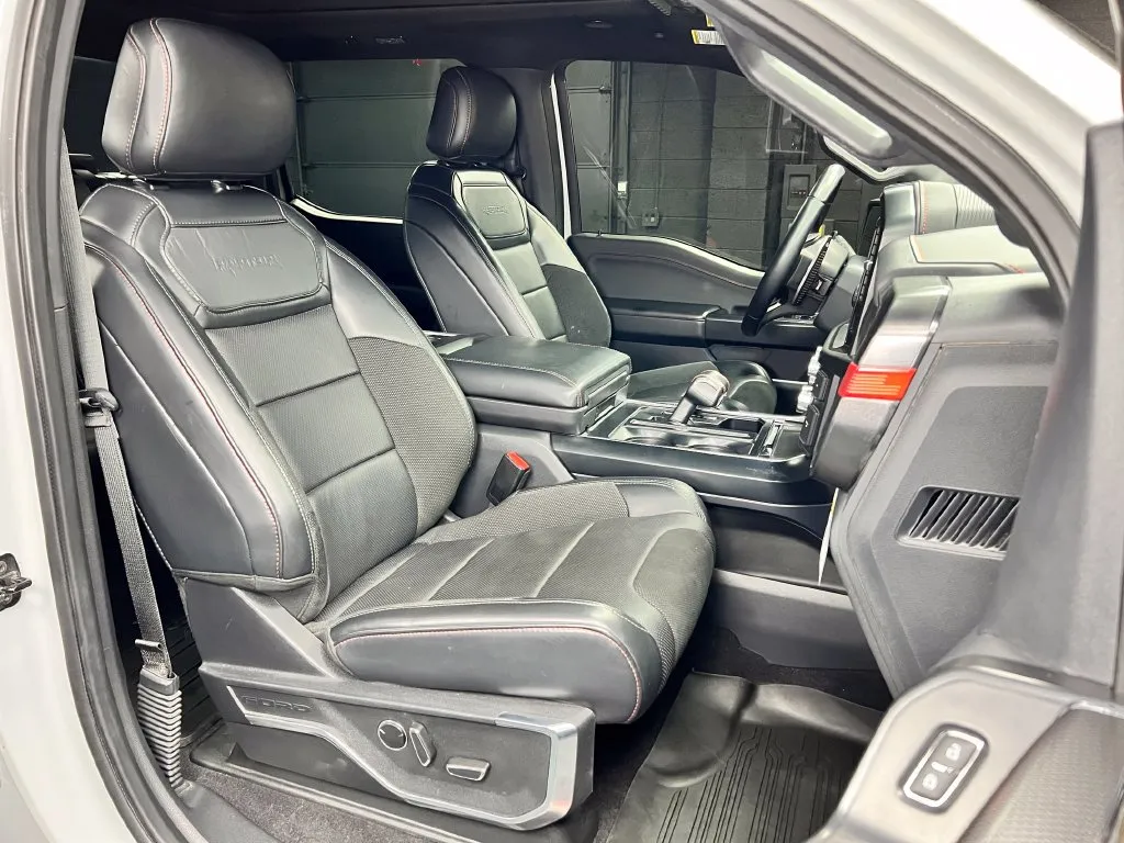 Ford F-150 photo 6