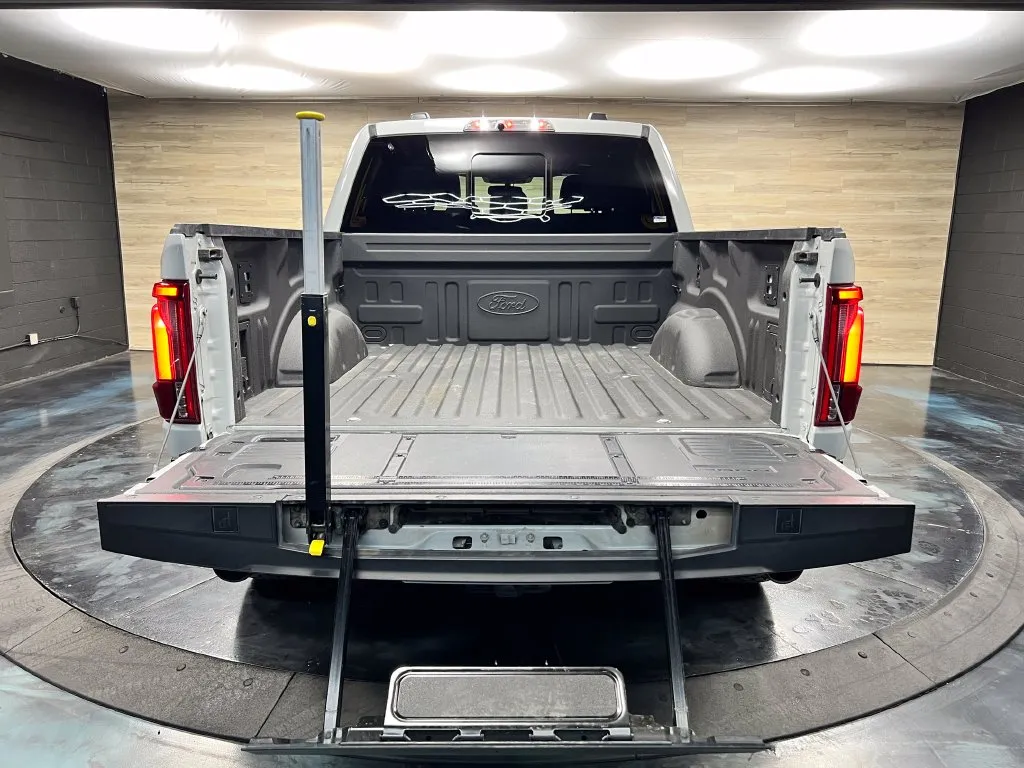 Ford F-150 photo 15