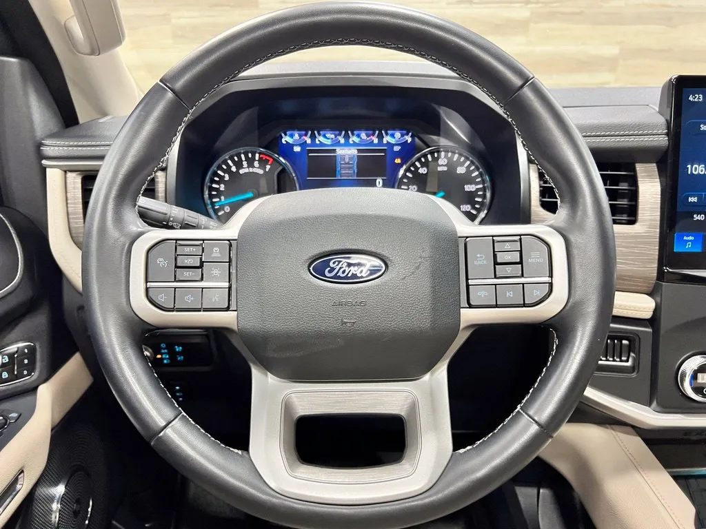 Ford Expedition MAX photo 28