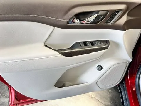 GMC Acadia photo 23