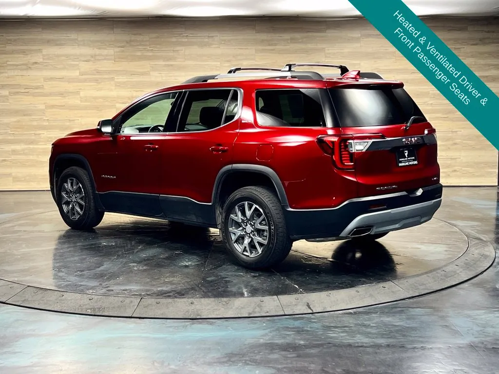 GMC Acadia photo 17