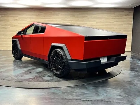 Tesla Cybertruck photo 11