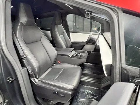 Tesla Cybertruck photo 7