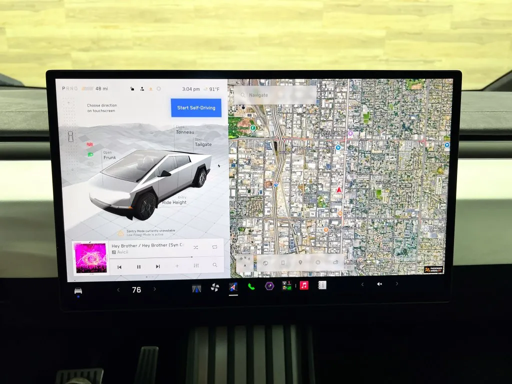Tesla Cybertruck photo 14