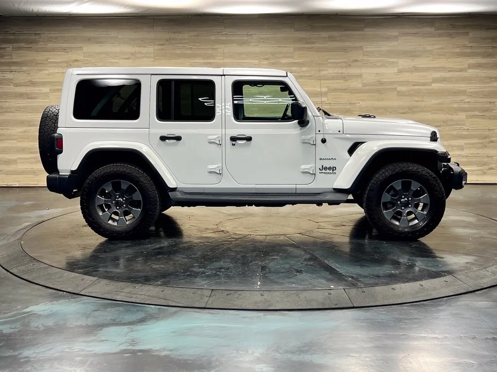 Jeep Wrangler photo 22