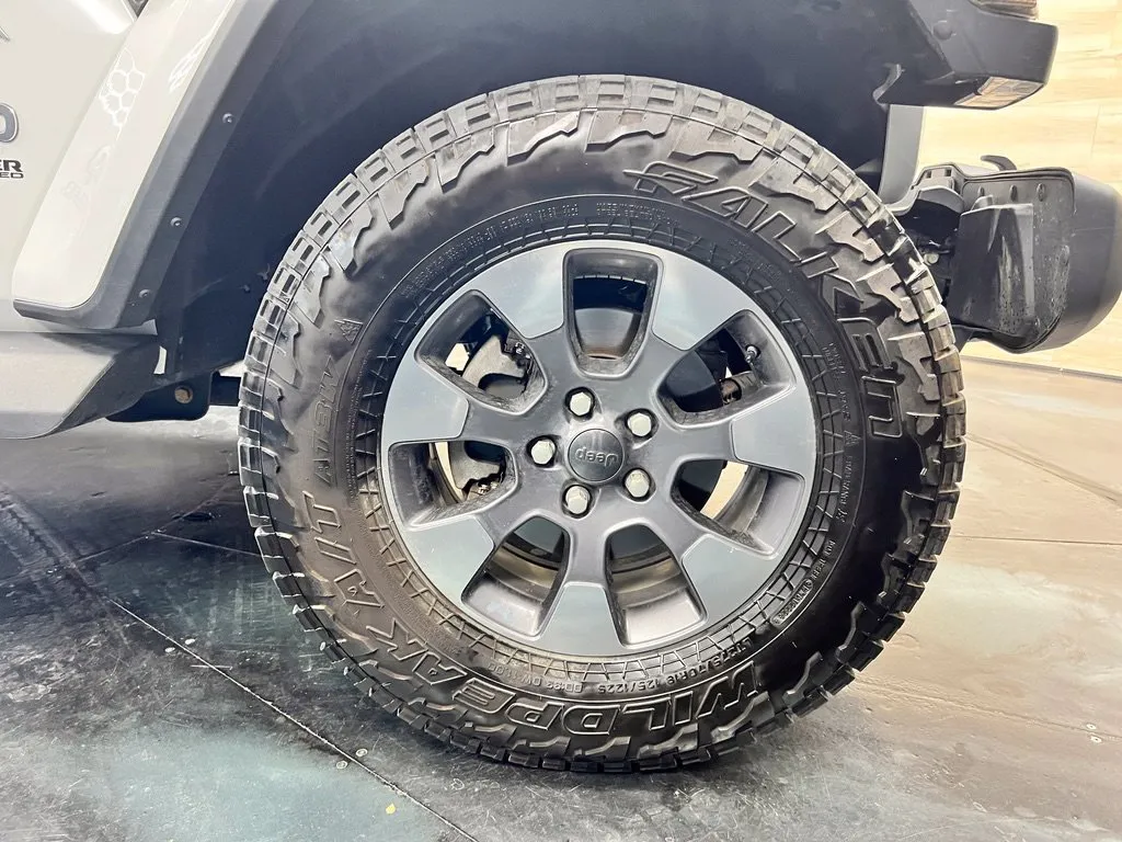 Jeep Wrangler photo 18