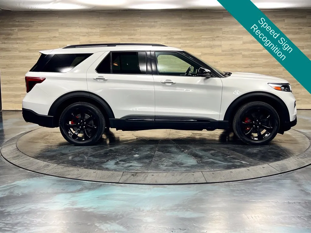 Ford Explorer photo 22