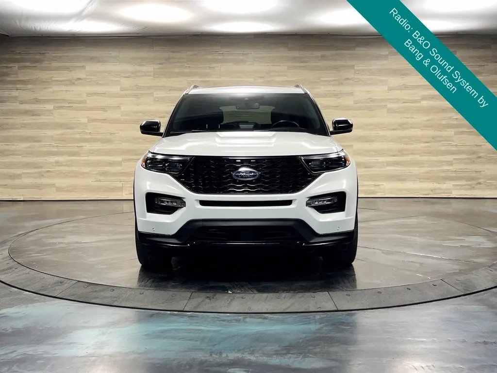 Ford Explorer photo 8