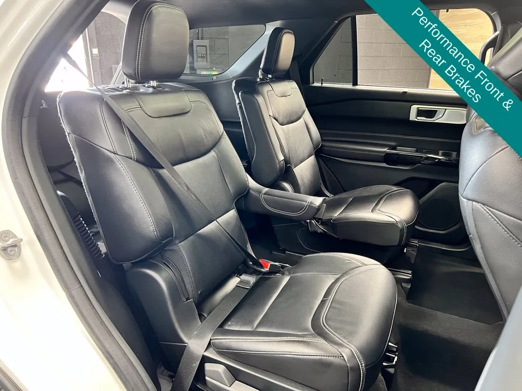 Ford Explorer photo 9