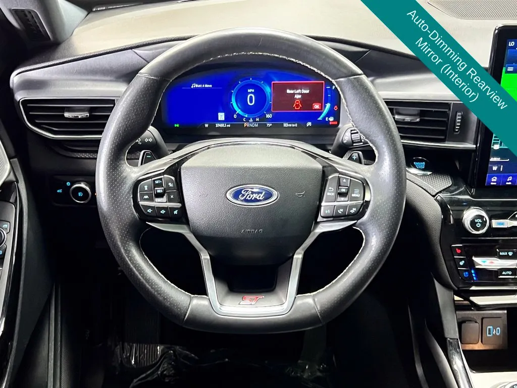 Ford Explorer photo 21