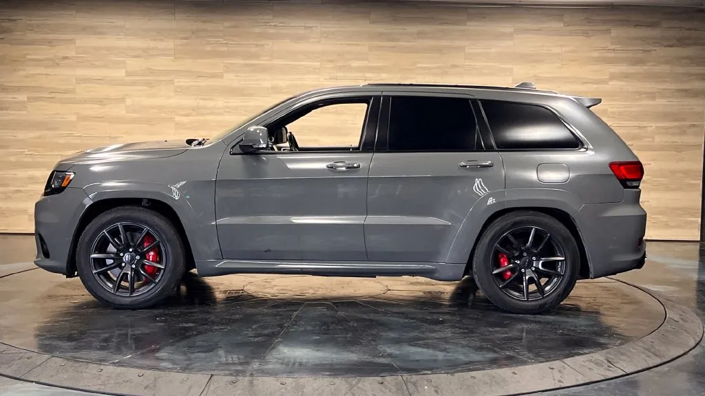 Jeep Grand Cherokee photo 22