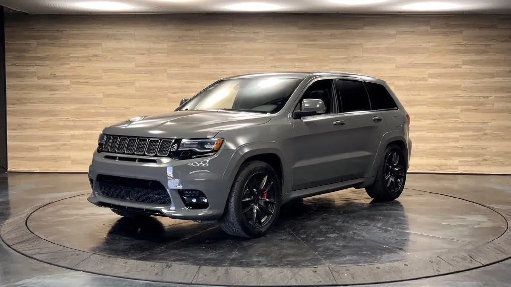 Jeep Grand Cherokee photo 3