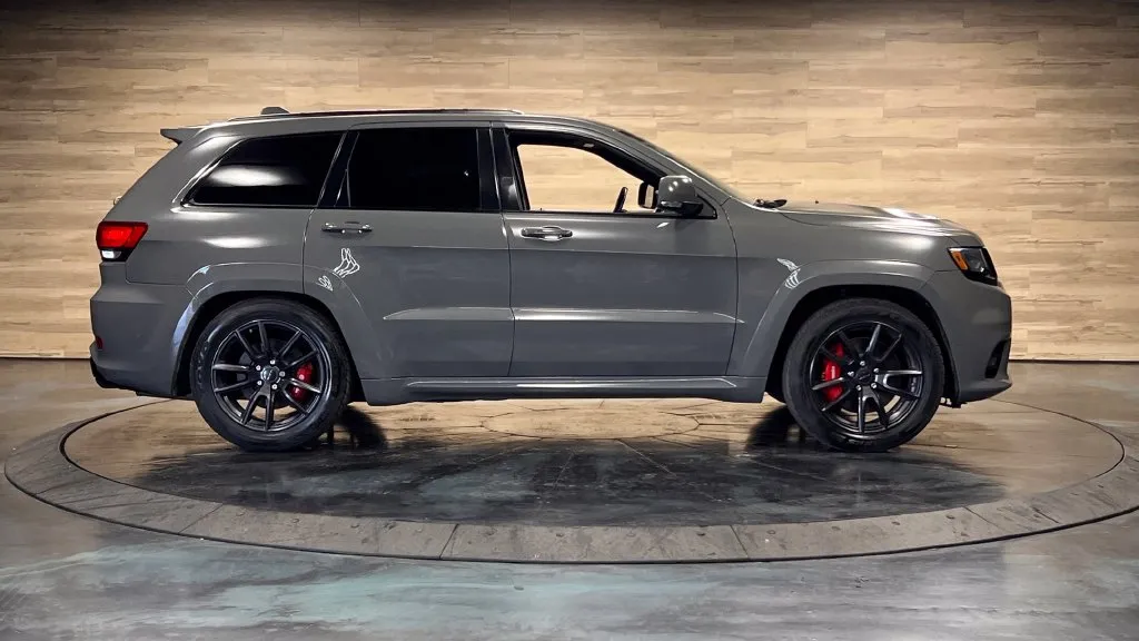 Jeep Grand Cherokee photo 14