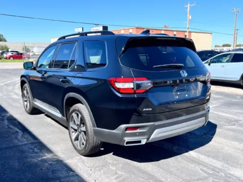 More photos of 2023 Honda Pilot Elite at Parkline Motors, UT