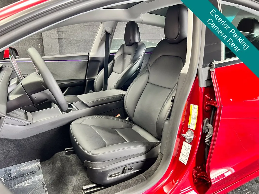 Tesla Model 3 photo 6