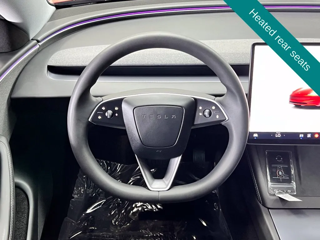 Tesla Model 3 photo 10