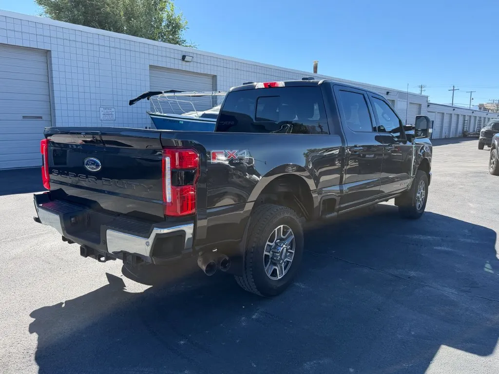 Ford F350SD photo 2
